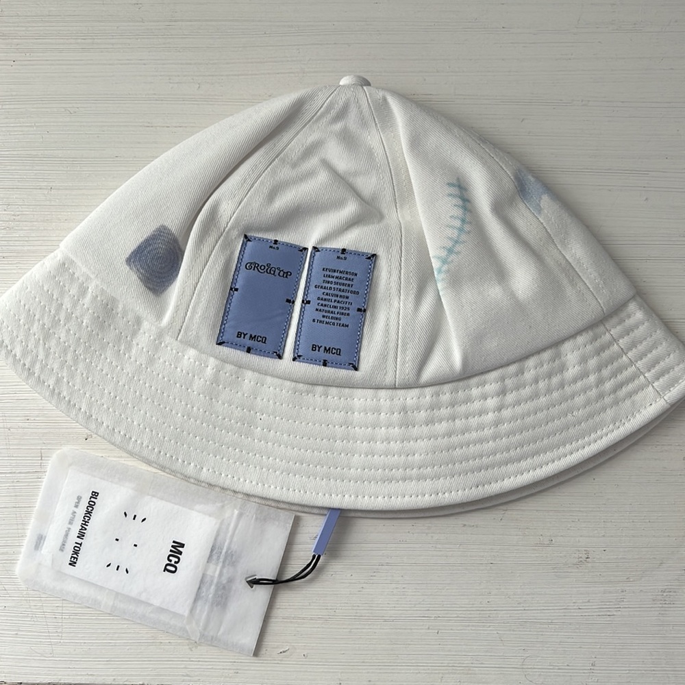 MCQ white bucket hat